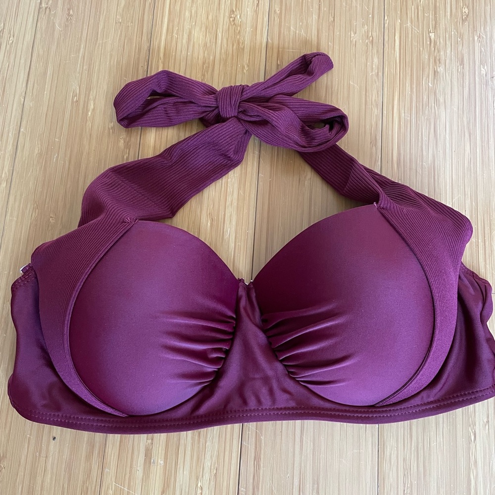 3 for $15 🖤 Super Cute Burgundy Halter Swimsuit Top